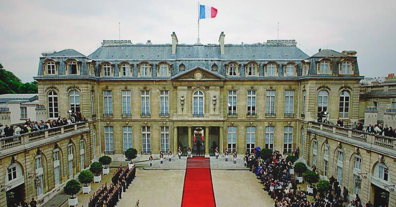 ¿Donde vive el presidente de Francia?